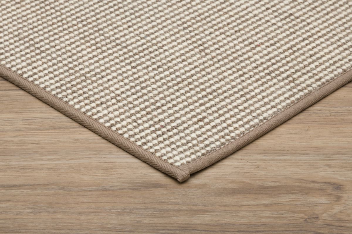 T01009105_SAMPLE